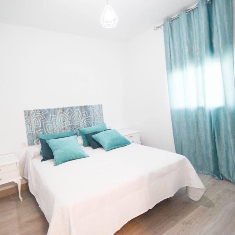 Ático Aguayos con terraza y cuatro dormitorios. - Apartment - 39