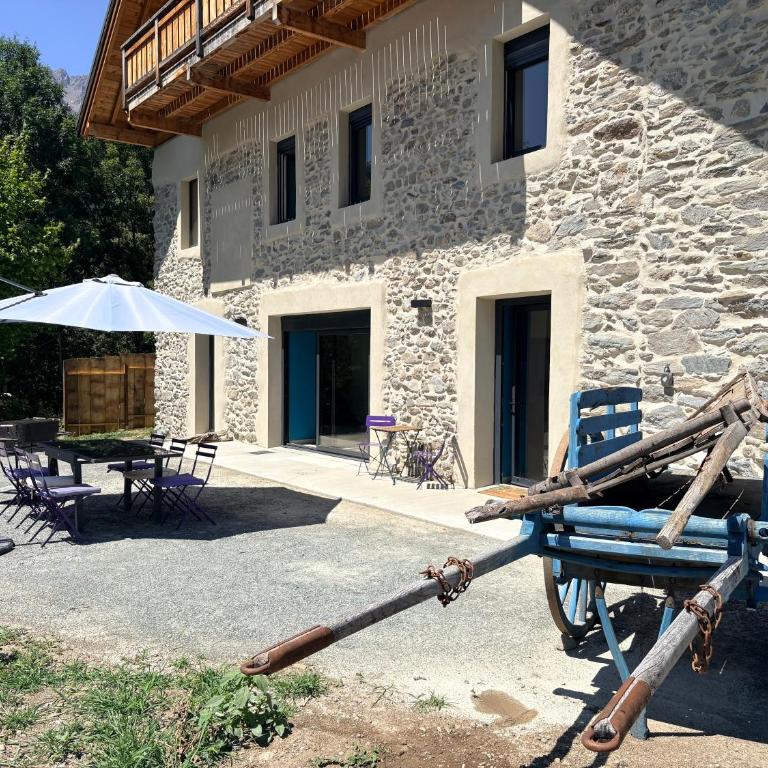 VAUJANYLOCATIONS - Sert et Sagne 2 - Appartement 3 Chambres - 35