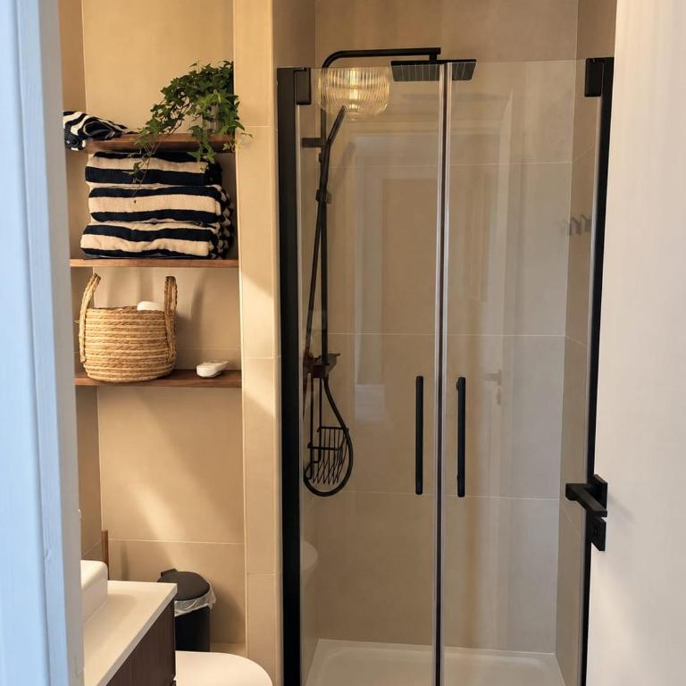 L'Ostréa, T2 rénové, vue sur l'étang, climatisation et parking privé - Appartement 1 Chambre - 11