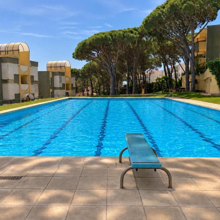 Apartament reformat, Wi Fi, parking, piscina, AC - Apartamento de 2 dormitorios - 35