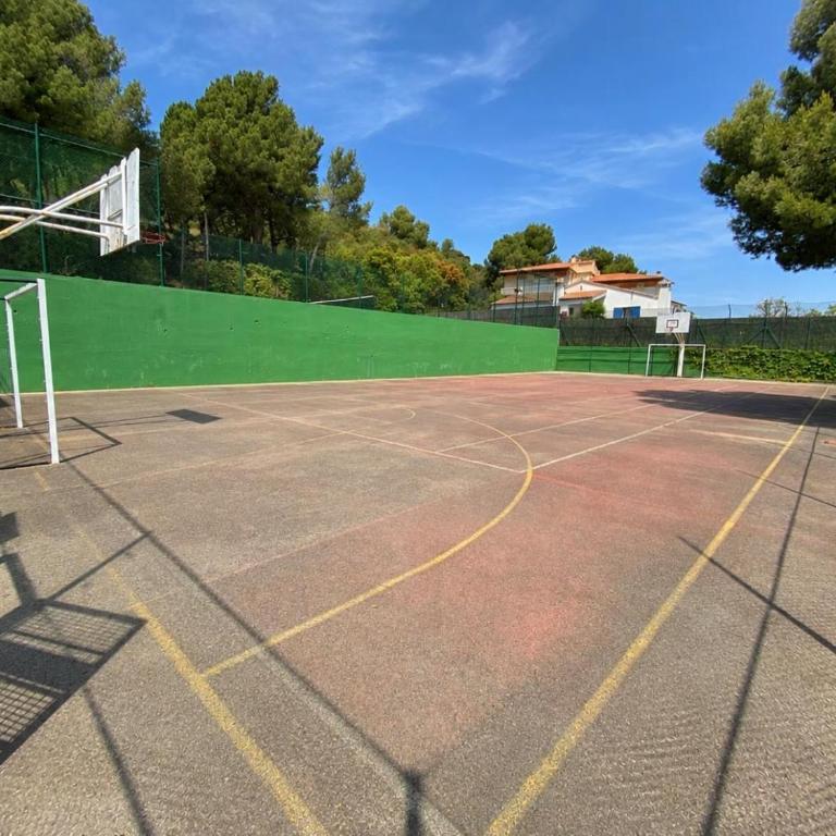 Apartament reformat, Wi Fi, parking, piscina, AC - Apartamento de 2 dormitorios - 41