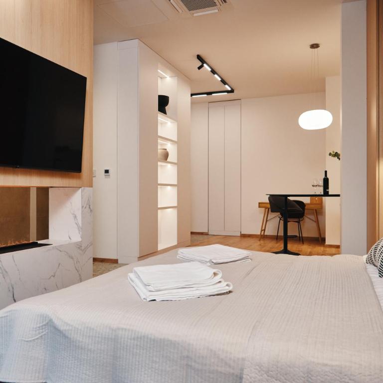 Nude Apartments City Center - Deluxe Apartment - 11