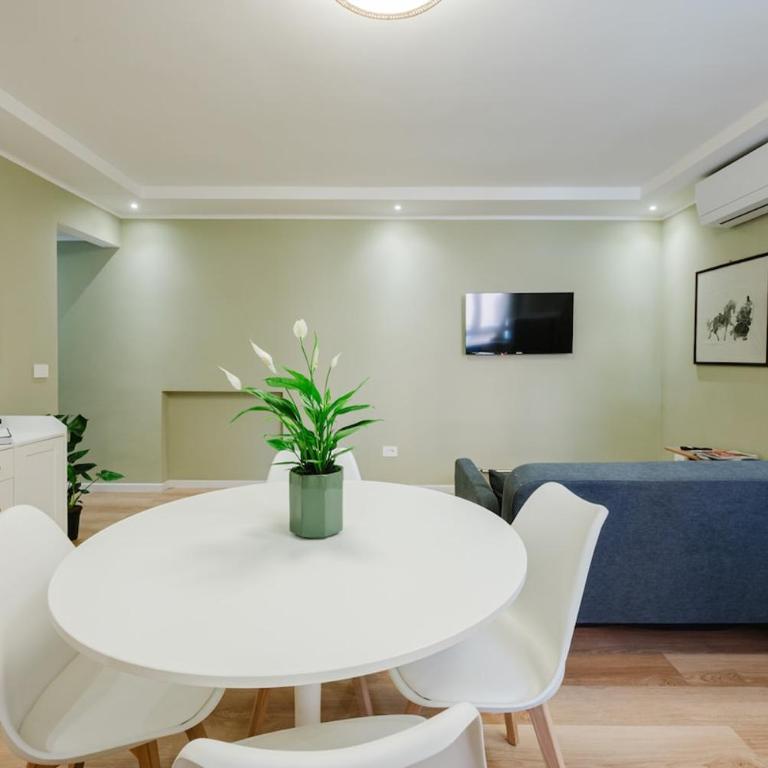 Sage & Honey 5 Guests 200m AC Station Each Room - Two-Bedroom Apartment - 1