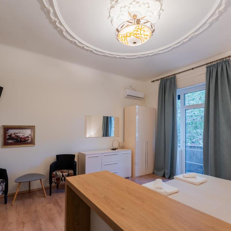 Nude Apartments City Center - Apartman s 1 Spavaćom Sobom i Balkonom - 7