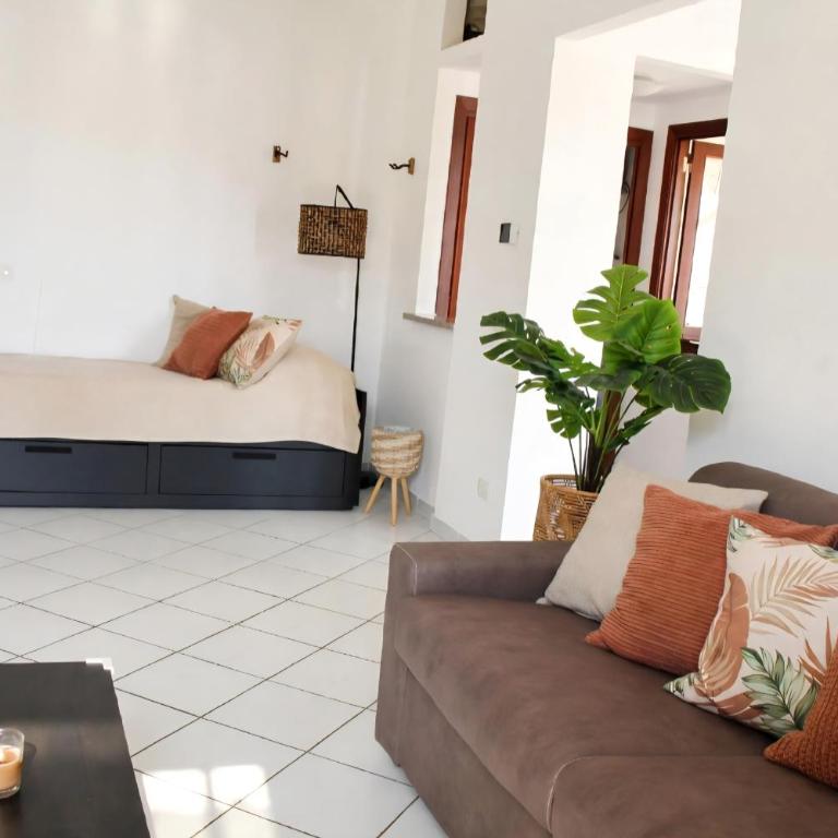 Maison botanica - Self check in - 7 minutes away from the airport - Appartamento con 1 Camera da Letto - Non Fumatori - 28