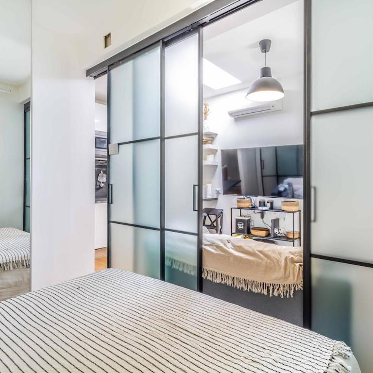 Cozy Loft with Wi-Fi and AC near Linate Airport and Duomo - One-Bedroom Apartment - 6