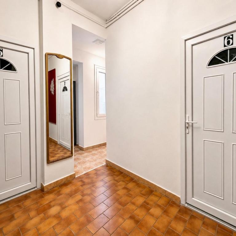 Elegant Apartment with shared courtyard-center - Appartement 1 Chambre - 15