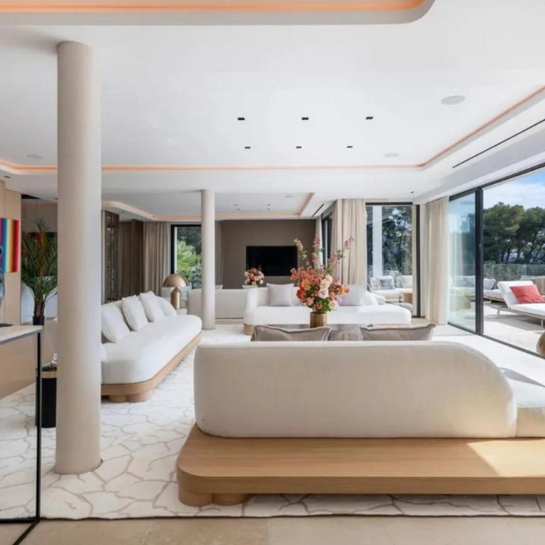 AntibesLuxuriousResidence - Villa avec Piscine Privée - 14