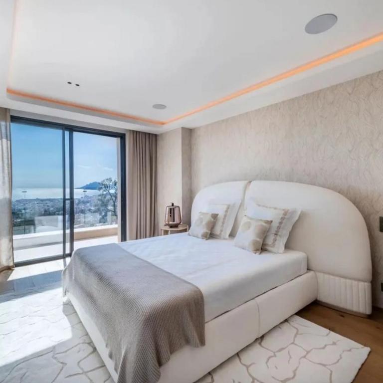 AntibesLuxuriousResidence - Villa avec Piscine Privée - 16