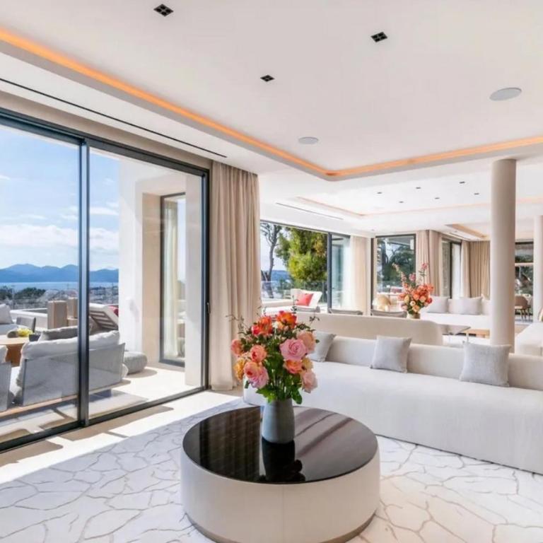 AntibesLuxuriousResidence - Villa avec Piscine Privée - 26