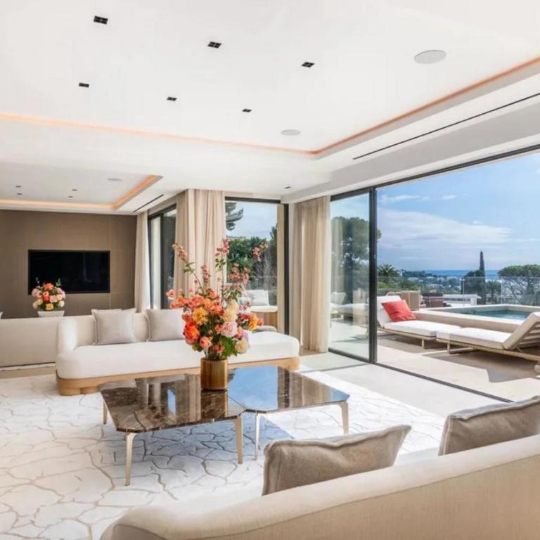 AntibesLuxuriousResidence - Villa avec Piscine Privée - 28