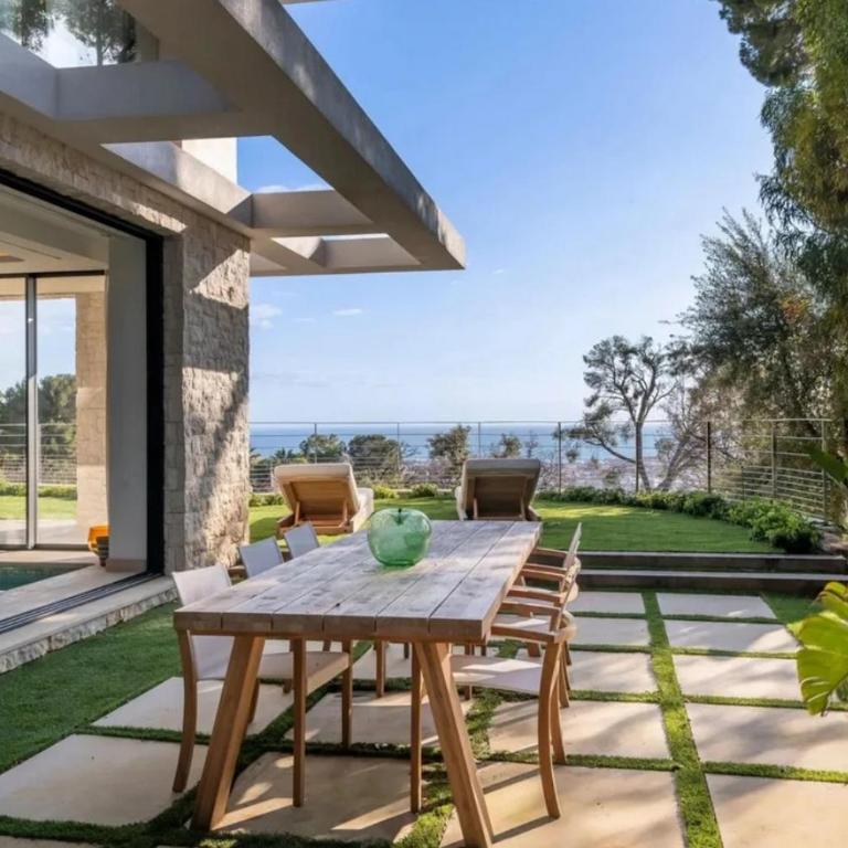 AntibesLuxuriousResidence - Villa avec Piscine Privée - 43