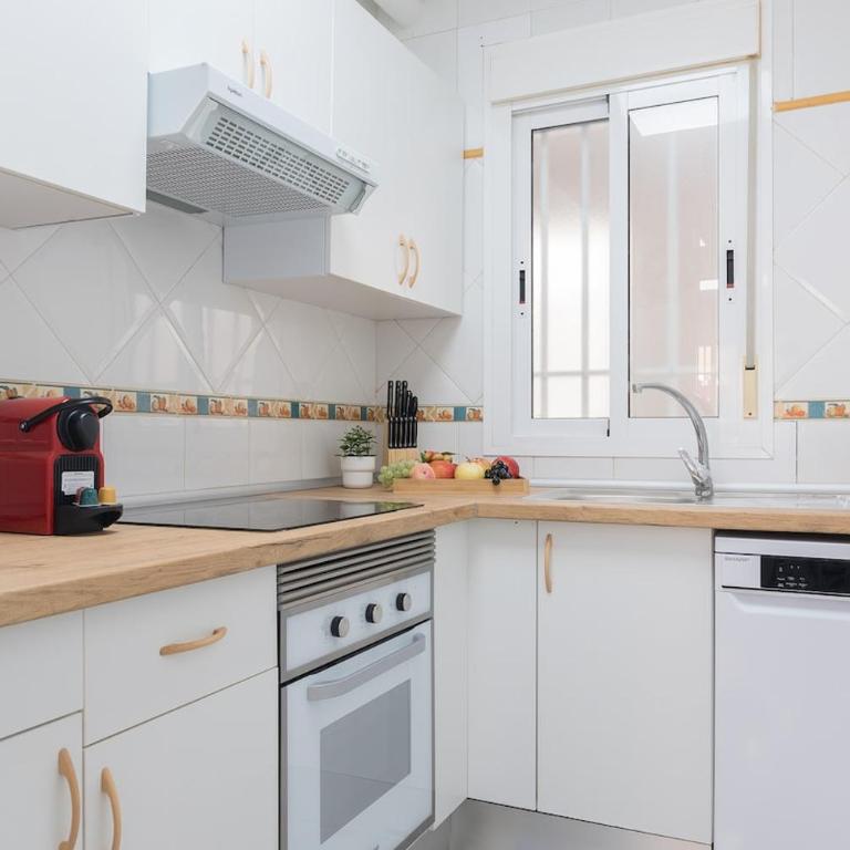 Seaside promenade 40 seconds away on foot - Apartamento de 1 dormitorio - 11