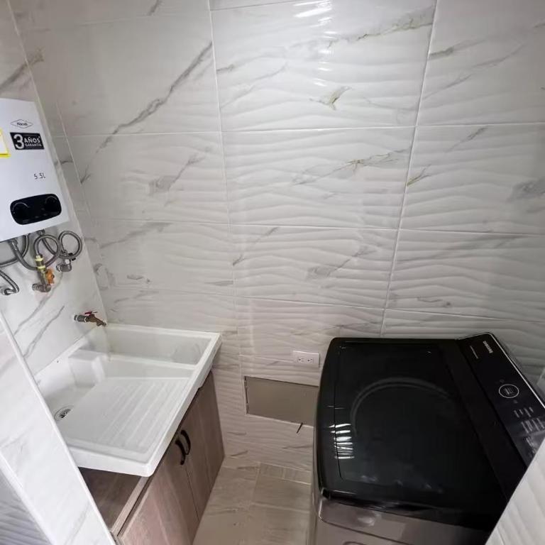 Cómodo Apto de 2 Hab con Balcón y Gran ubicación - Apartamento de 2 dormitorios - 12