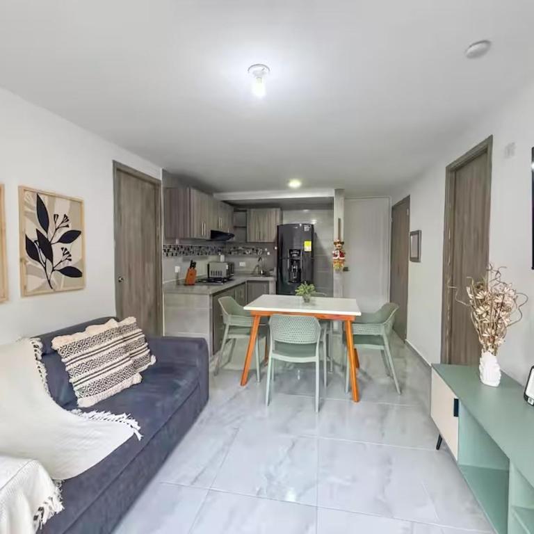 Apto Moderno 2 Hab con AC y Excelente Ubicación - Two-Bedroom Apartment - 13