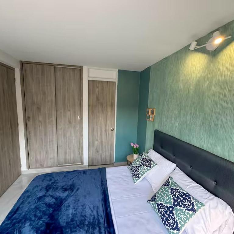 Apto Moderno 2 Hab con AC y Excelente Ubicación - Two-Bedroom Apartment - 6