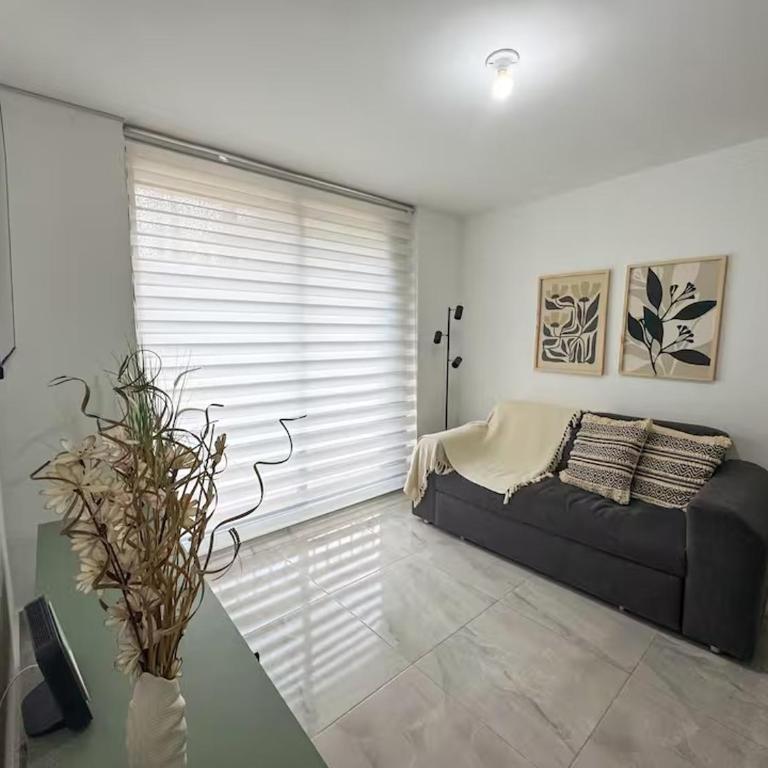 Apto Moderno 2 Hab con AC y Excelente Ubicación - Two-Bedroom Apartment - 2