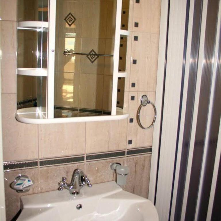 Villa Petrovac Guesthouse Rooms - Deluks Dvokrevetna Soba sa Zasebnim Krevetima - 13