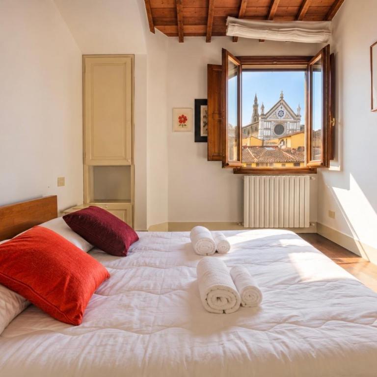 Santa Croce Suite View Apartment - Two-Bedroom Apartment with Balcony - 1