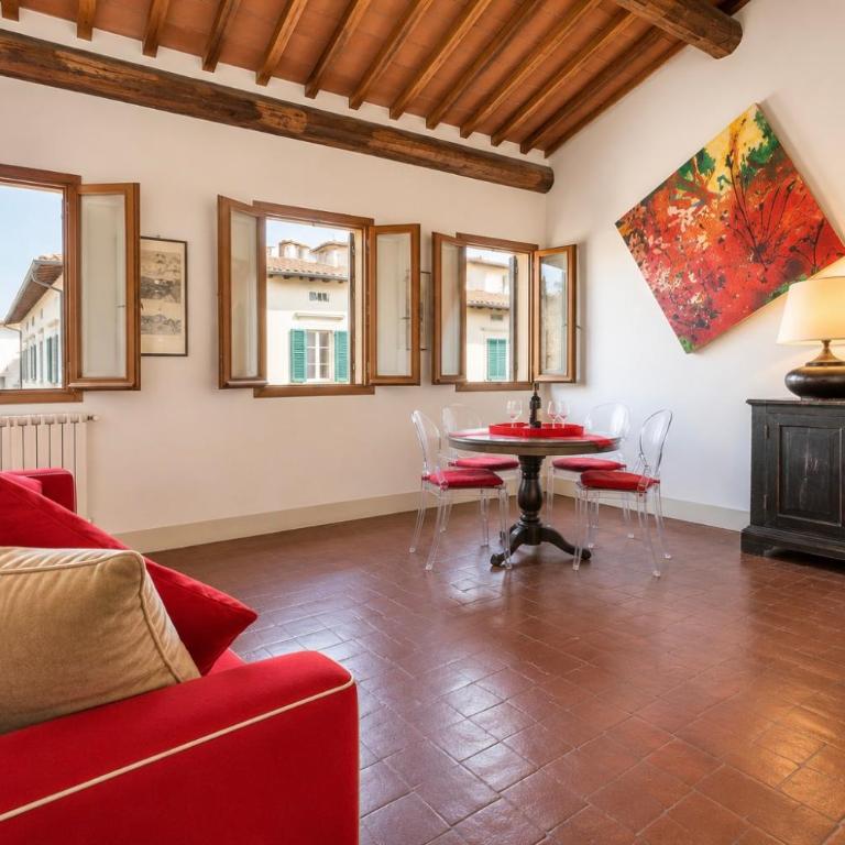 Santa Croce Suite View Apartment - Two-Bedroom Apartment with Balcony - 2