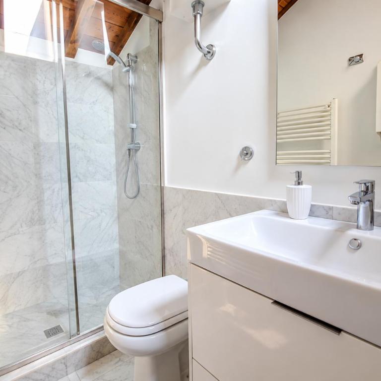 Santa Croce Suite View Apartment - Two-Bedroom Apartment with Balcony - 24