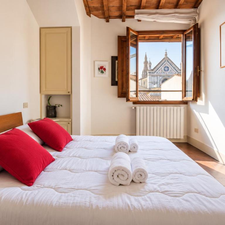 Santa Croce Suite View Apartment - Two-Bedroom Apartment with Balcony - 15