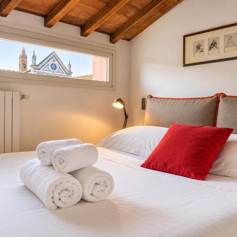 Santa Croce Suite View Apartment - Two-Bedroom Apartment with Balcony - 26
