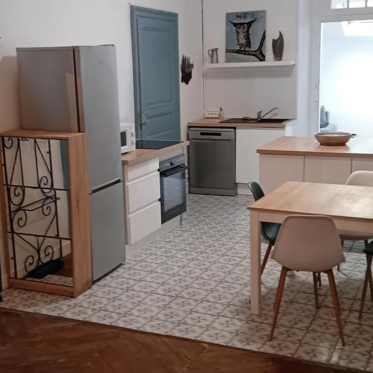 Grand studio hyper centre - One-Bedroom Apartment - 5