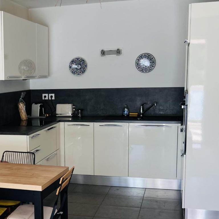 Les Meridiennes, Terrasse, Plages à 5mn et parking privé - Apartamento de 1 dormitorio con terraza - 13
