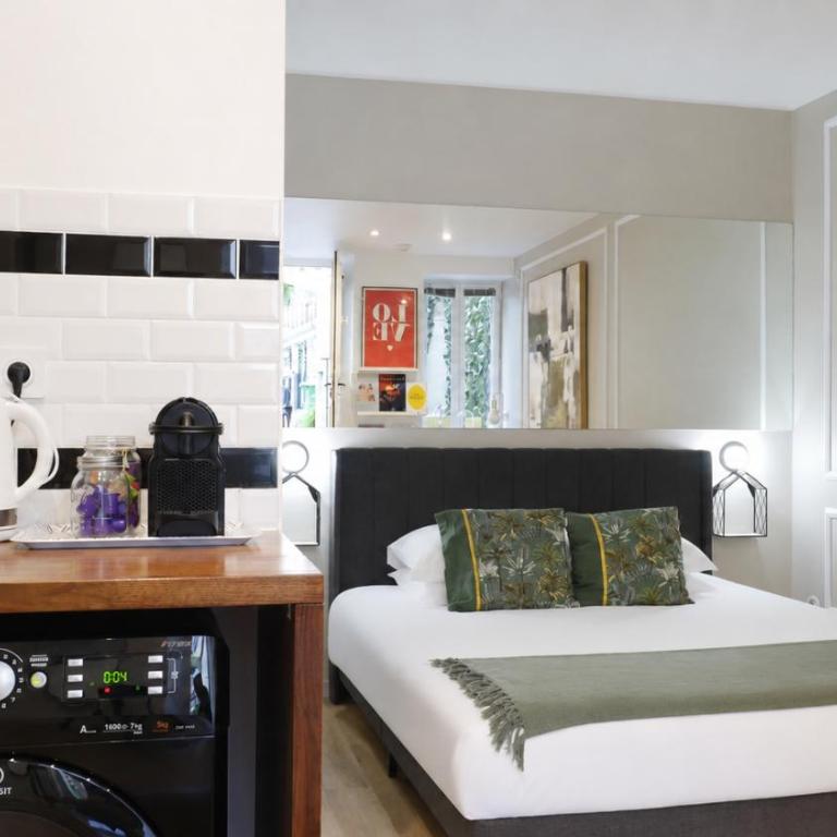 Charming Studio with Terrace near Eiffel Tower - Studio avec Balcon - 17