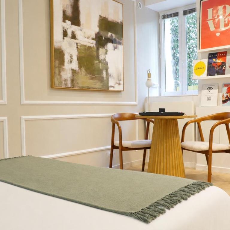 Charming Studio with Terrace near Eiffel Tower - Studio avec Balcon - 20