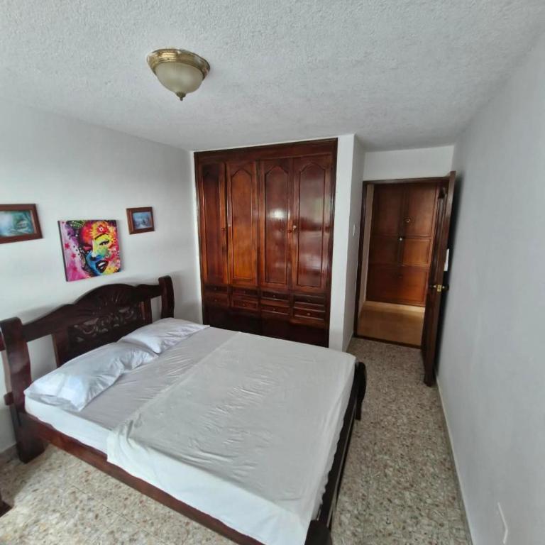 Elegant oceanfront family apartment - Two-Bedroom Apartment - 24