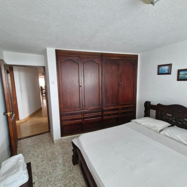 Elegant oceanfront family apartment - Two-Bedroom Apartment - 17