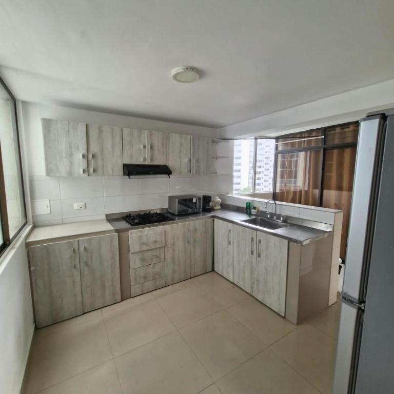 Elegant oceanfront family apartment - Two-Bedroom Apartment - 33