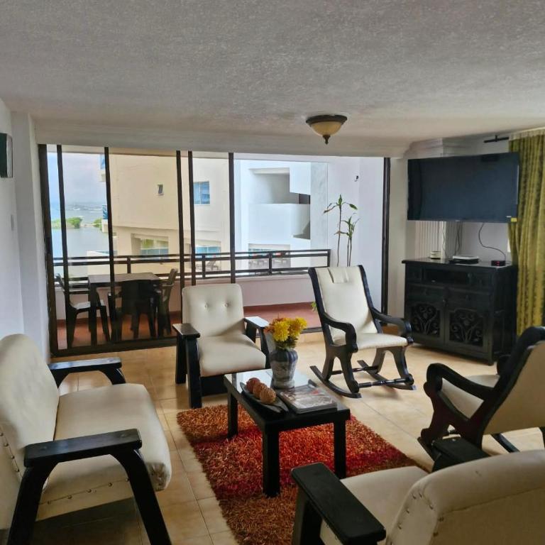 Elegant oceanfront family apartment - Two-Bedroom Apartment - 20