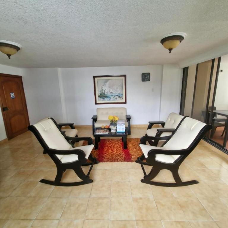 Elegant oceanfront family apartment - Two-Bedroom Apartment - 9