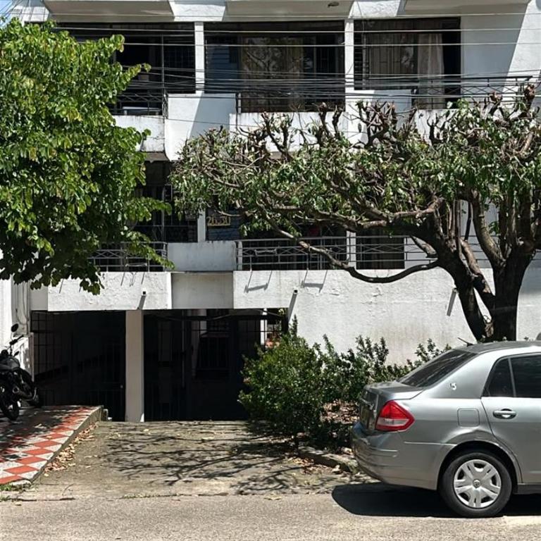 apartaestudio las flores - One-Bedroom Apartment - 1