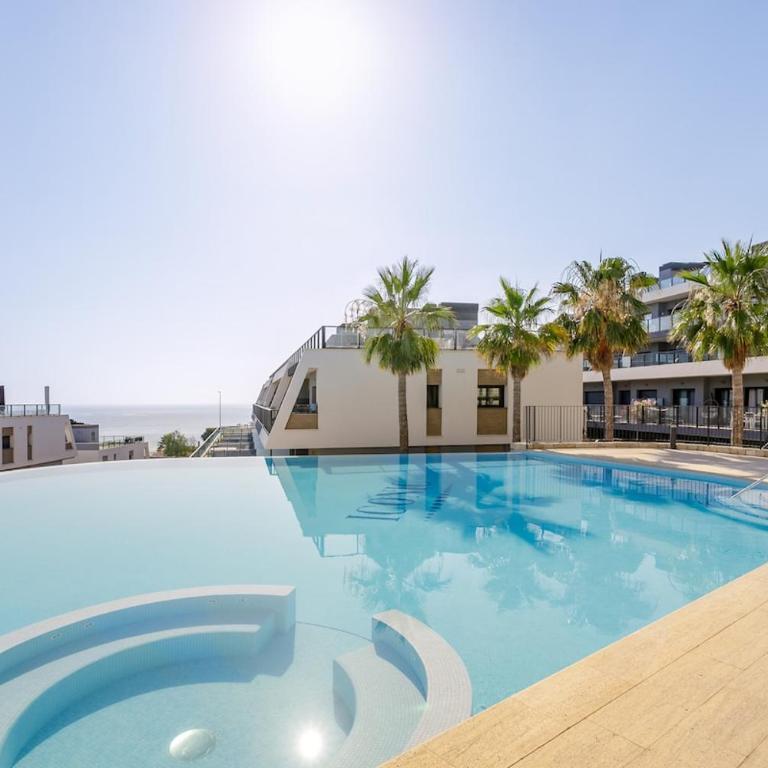 15 min airport, Pool, Garage, Sea view, AC - Apartamento de 2 dormitorios - 25