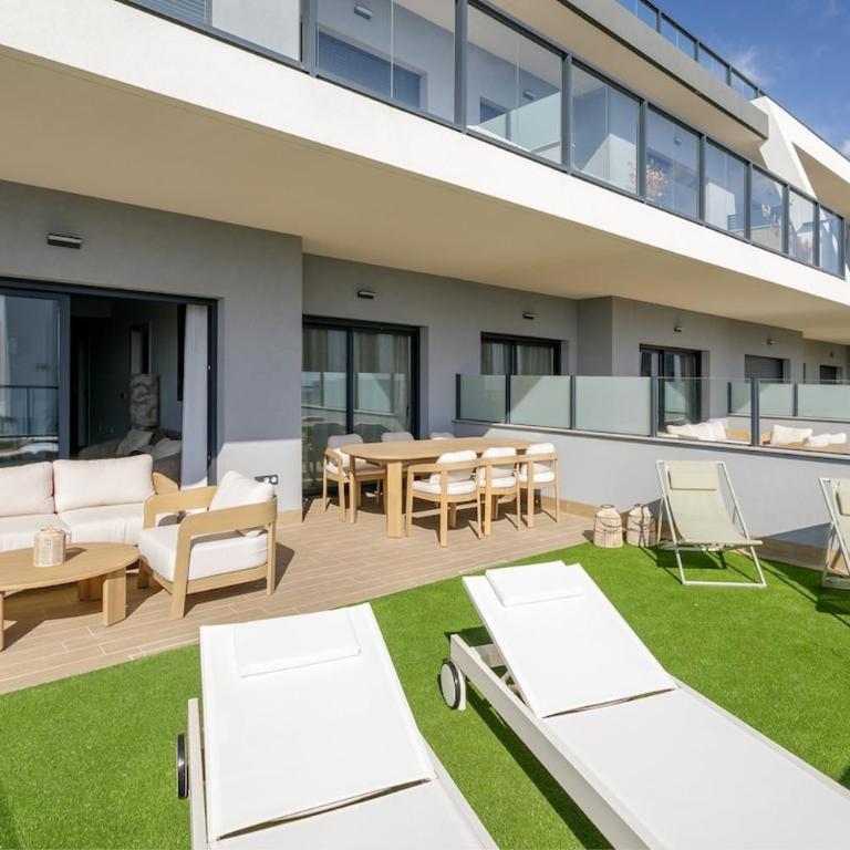 15 min airport, Pool, Garage, Sea view, AC - Apartamento de 2 dormitorios - 23