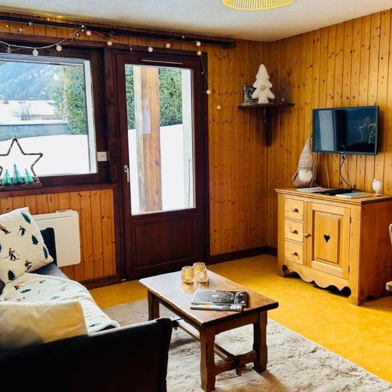 Cozy with garden parking and Mont-Blanc view - Apartment - 8