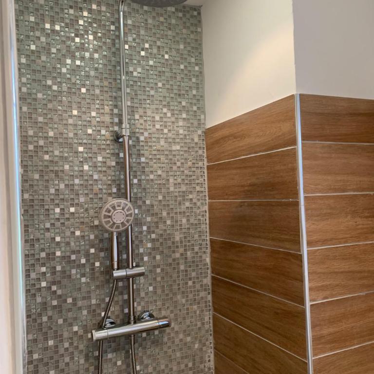 Villa 10 mn on foot from beaches, TGV station and city center with swimming pool - Villa - 27