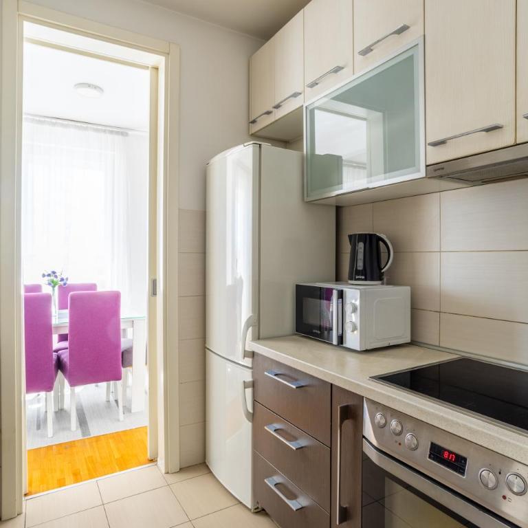 Delta Residence Belville - Appartement avec Balcon - 5