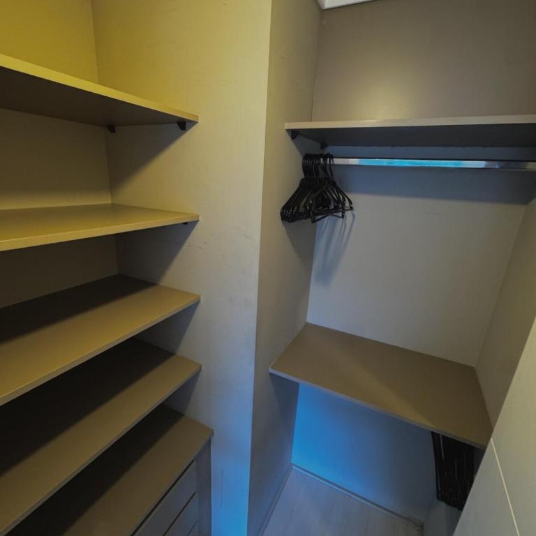 Modern apartment steps from the beach - Apartamento de 2 dormitorios - 10