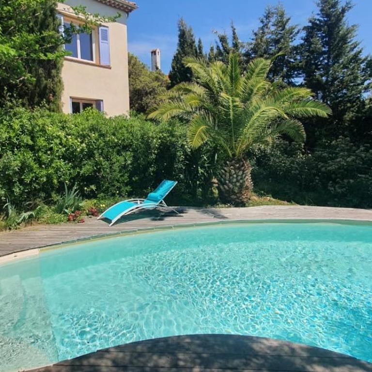 Villa 10 mn on foot from beaches, TGV station and city center with swimming pool - Villa - 43