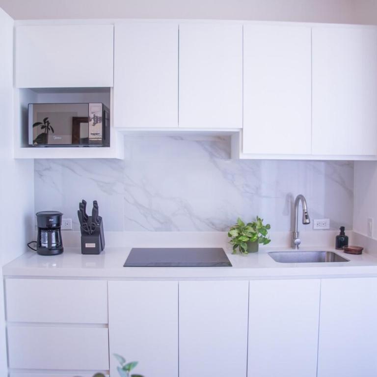 Modern Studio 3 blocks away from the marina King bed and pool - Apartamento de 1 dormitorio - 25