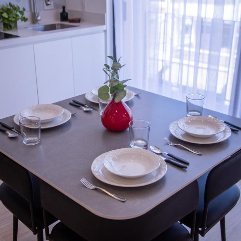 Modern Studio 3 blocks away from the marina King bed and pool - Apartamento de 1 dormitorio - 33