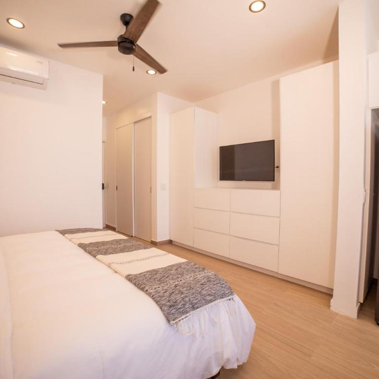 Modern Studio 3 blocks away from the marina King bed and pool - Apartamento de 1 dormitorio - 38