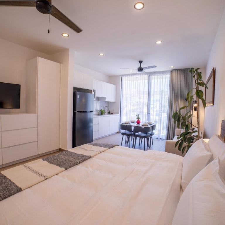 Modern Studio 3 blocks away from the marina King bed and pool - Apartamento de 1 dormitorio - 1
