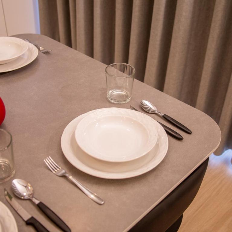 Modern Studio 3 blocks away from the marina King bed and pool - Apartamento de 1 dormitorio - 55