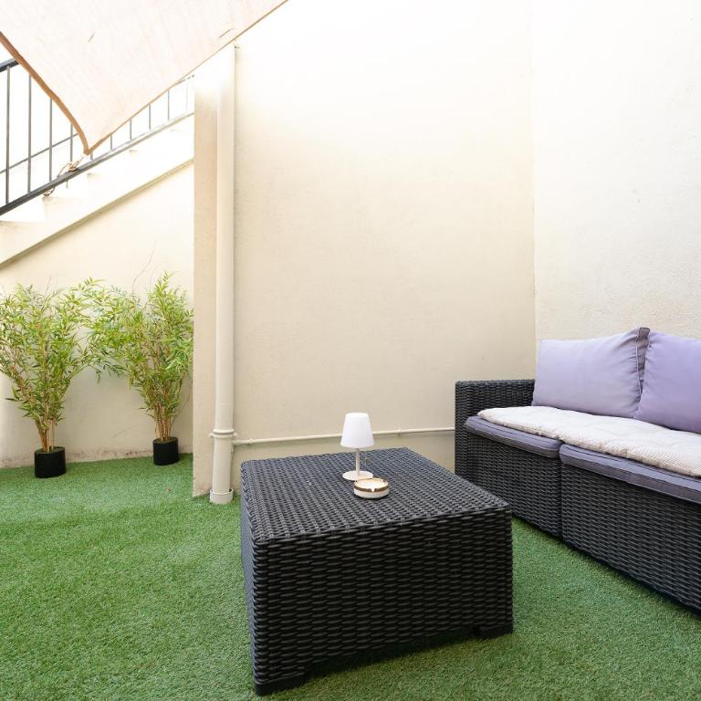 Cour privée - Parking gratuit - Climatisation - Apartment mit 1 Schlafzimmer und Terrasse - 2